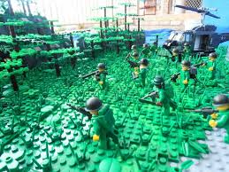 Đồ chơi LEGO làm từ vật liệu gì?